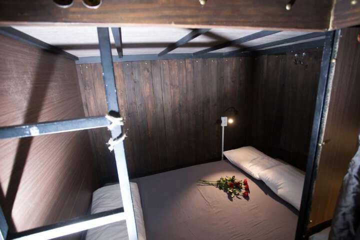 Room 10 of 29