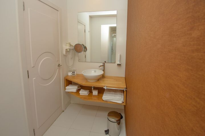 Room 37 of 52