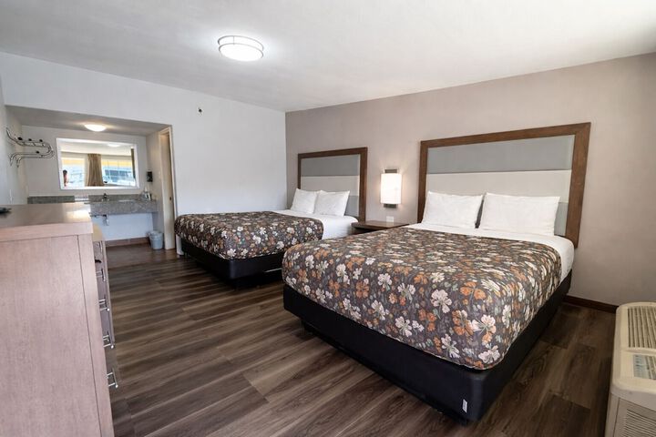Room 15 of 25