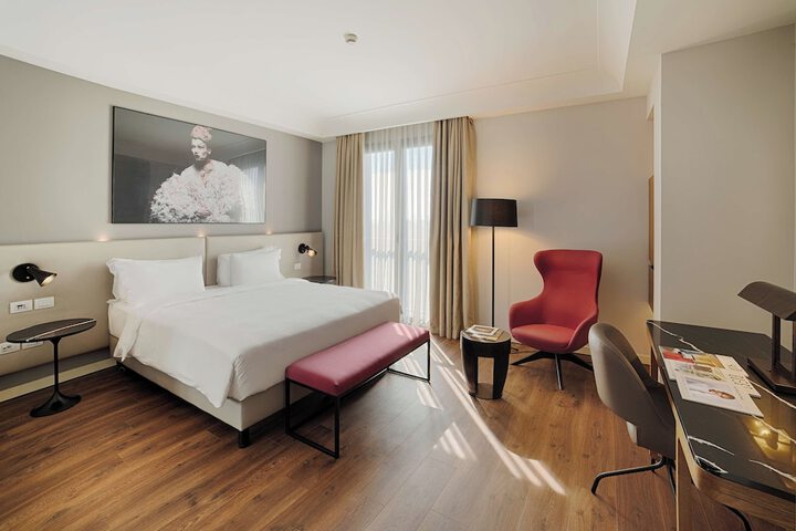 Room 30 of 131
