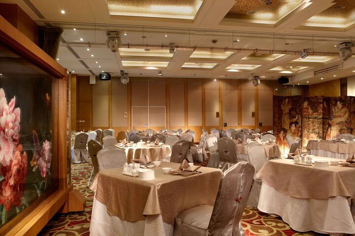 Dining Photos