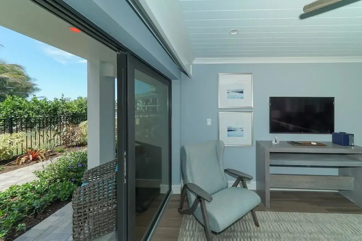 Terrace/Patio 3 of 9