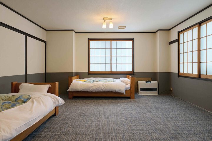 Room 42 of 93