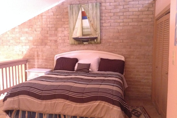 Room 4 of 21