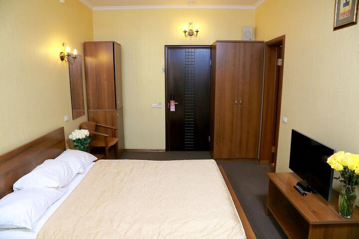 Room 2 of 45