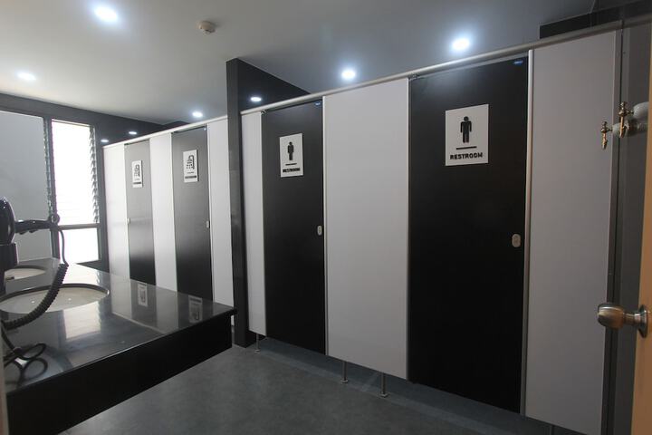 Room 40 of 74