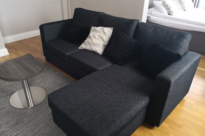Room 50 of 96