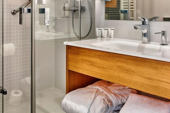 Clean Restrooms