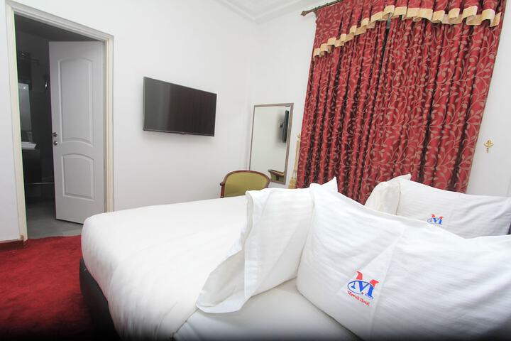 Room 22 of 62