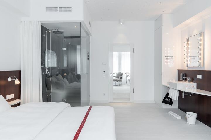 Room 3 of 57
