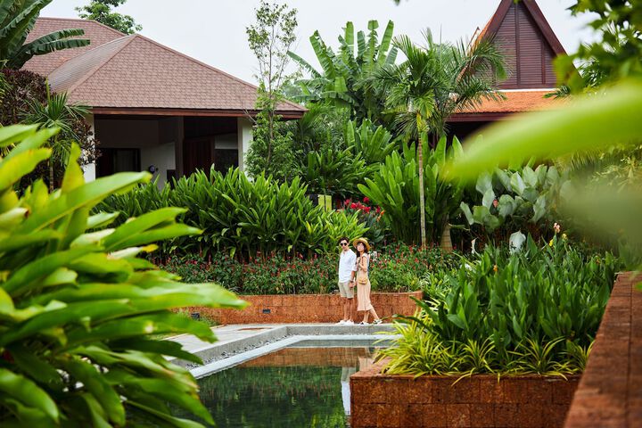 Hotel Exterior 55 of 57