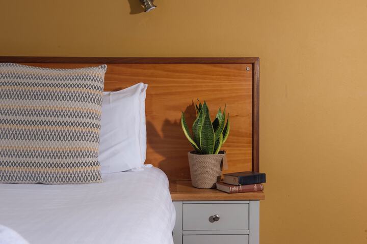 Room 32 of 62