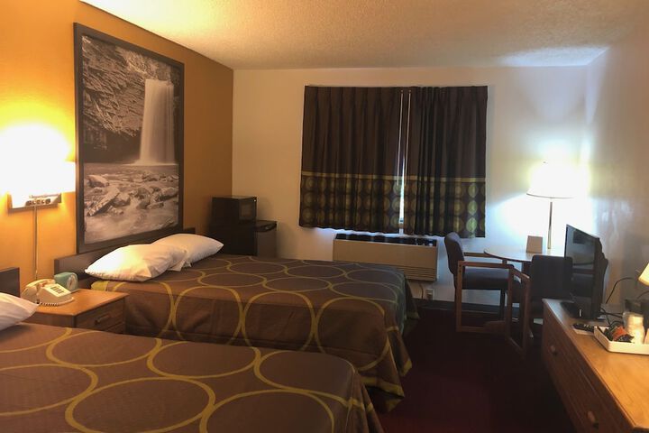 2 Double Beds (7 of 11)