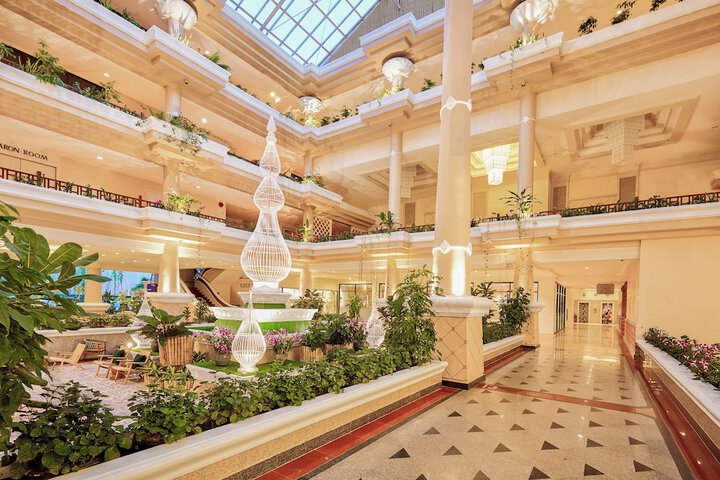 Hotel Interior 10 of 128