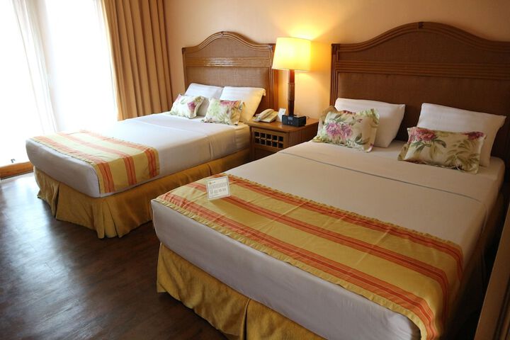 Room 8 of 110