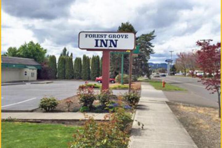 Exterior of FOREST GROVE INN