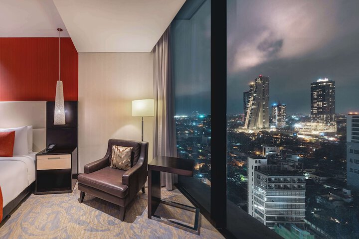 Room 38 of 100
