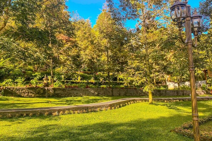 Property Grounds 18 of 26