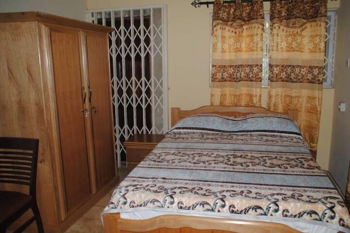Room 8 of 22