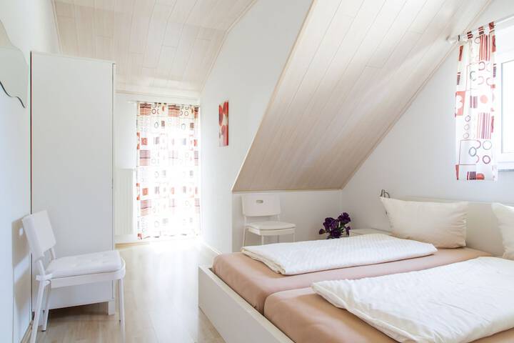 Room 5 of 35