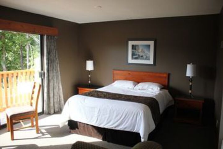 Room 9 of 19