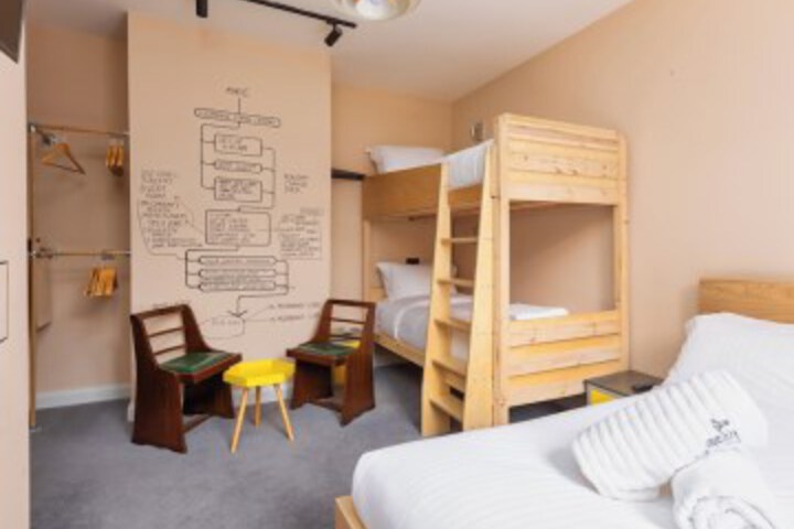 Room 61 of 109