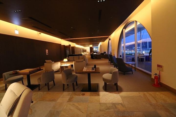 Lounge 29 of 47