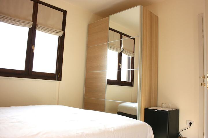 Room 16 of 47