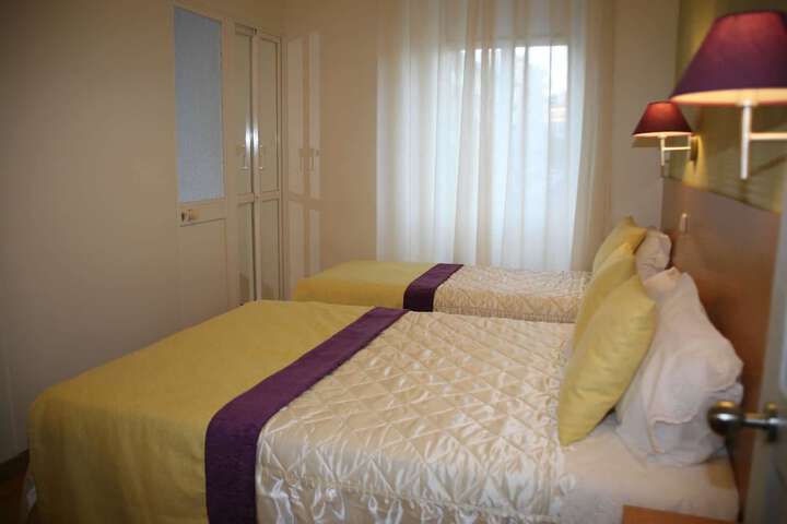 Room 10 of 21
