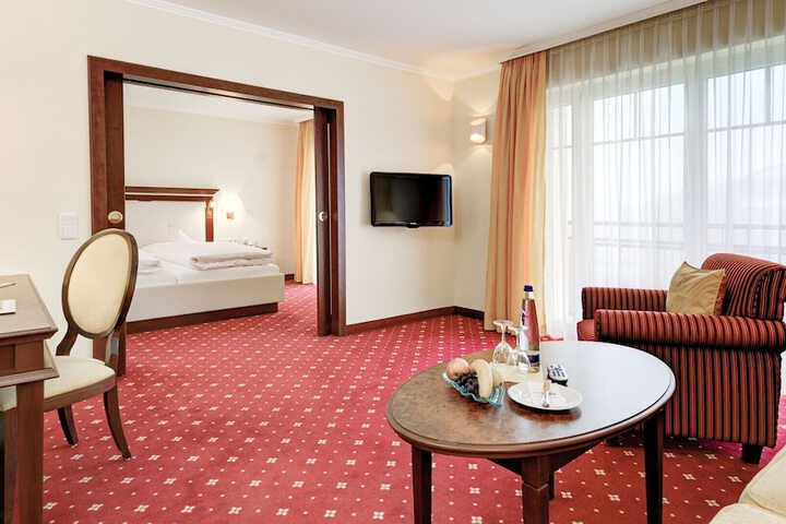 Room 9 of 31