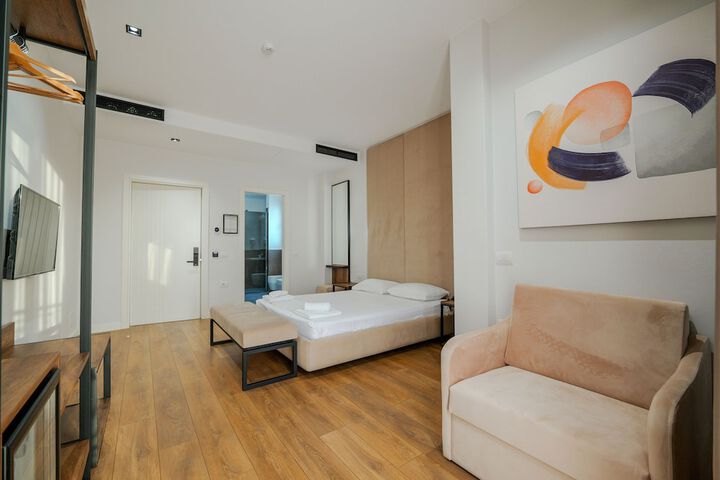Room 8 of 52