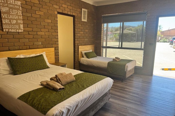 Room 8 of 24