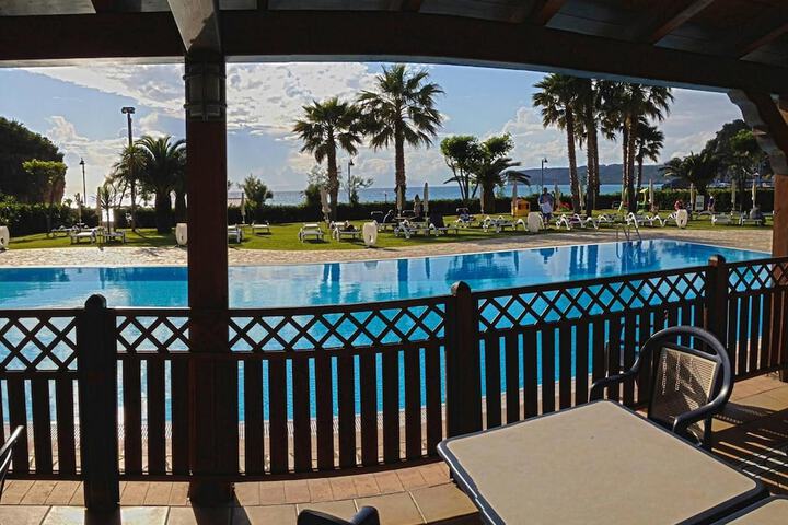 Hotel Pool