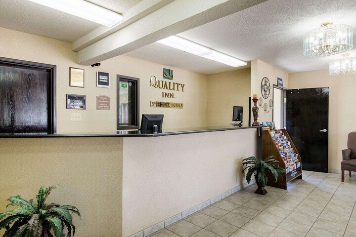Entrance & Lobby