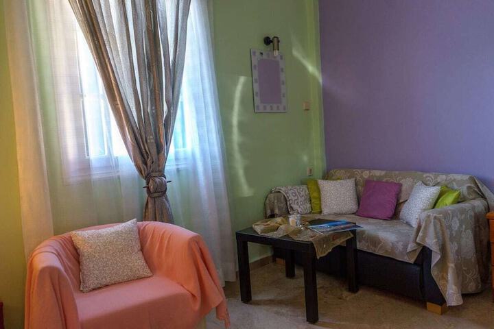 Room 11 of 18
