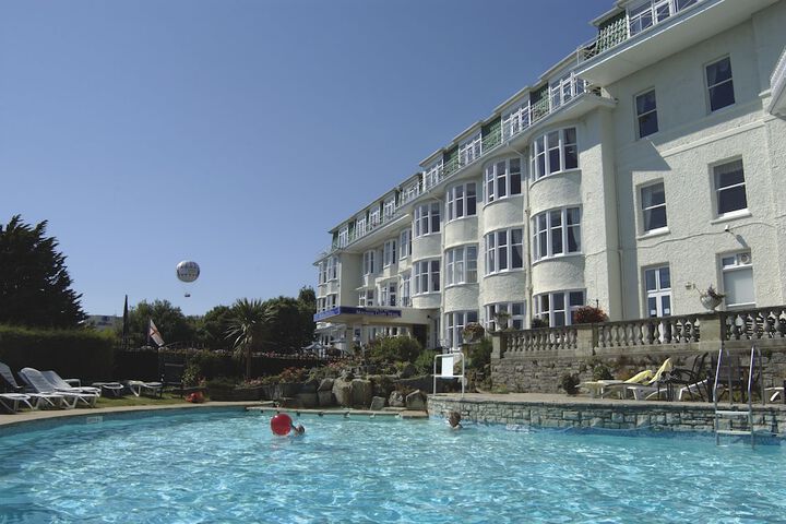 Hotel with Pool