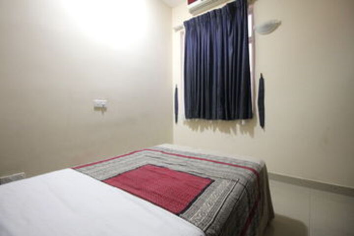 Room 21 of 27