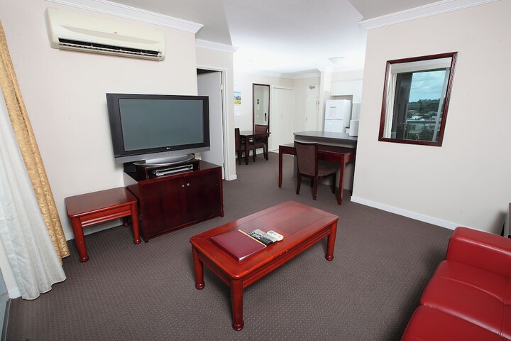 Room 8 of 38