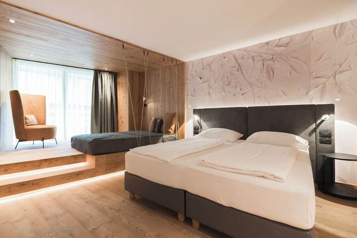 Room 92 of 173