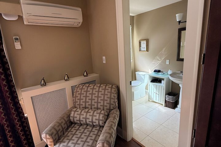 Room 15 of 46