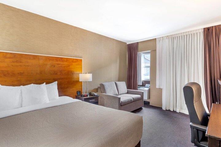 Room 20 of 44