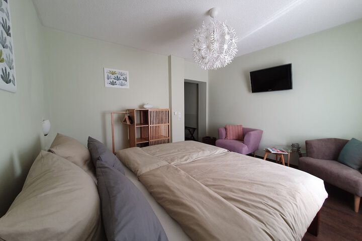 Room 7 of 171