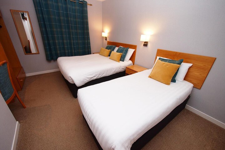 Room 17 of 36
