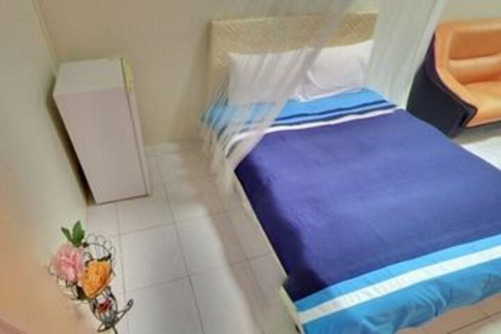 Room 12 of 17