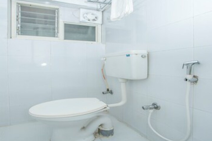 Room 2 of 31