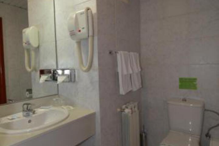 Red & Black Hotel Predeal