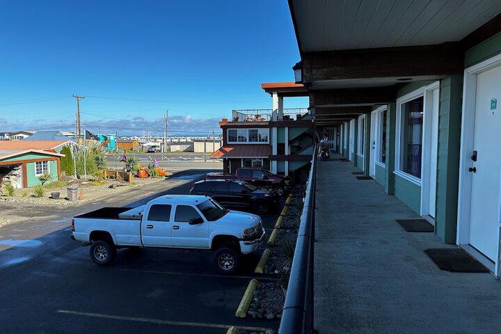 Ballroom/Hall 120 of 159