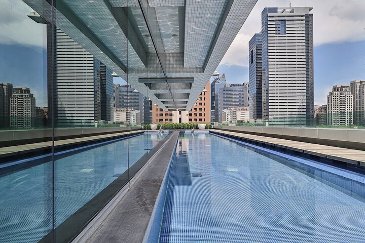 Pools & Facilities