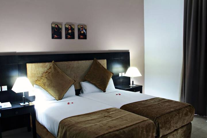 Room 15 of 80