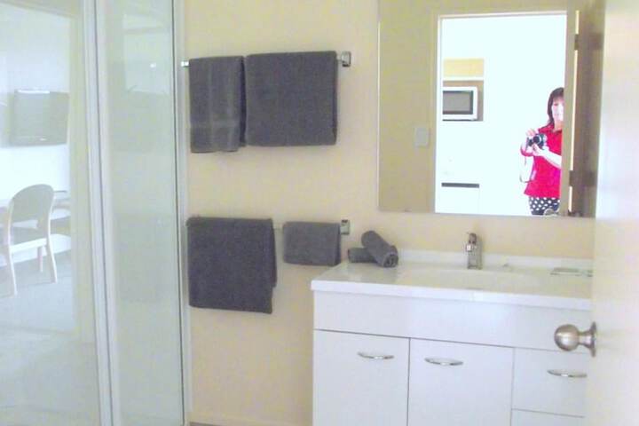 Room 25 of 39